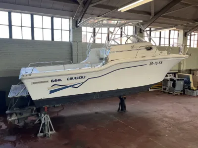 Polyester Speedboat Baha 257 Photo 2