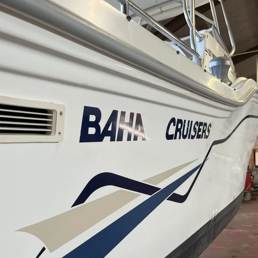 Polyester Speedboat Baha 257