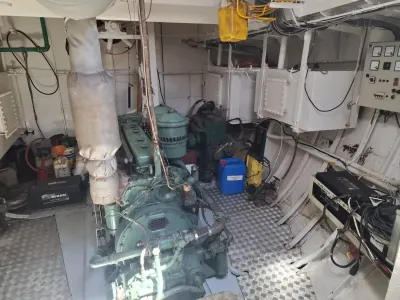 Steel Motorboat fishing trawler 2304 Photo 18