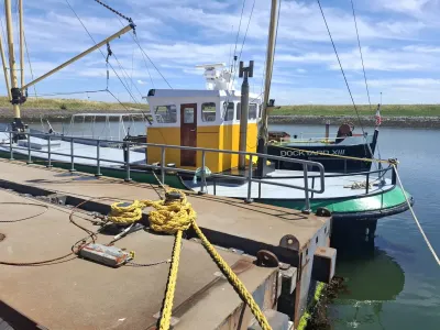 Steel Motorboat fishing trawler 2304 Photo 22
