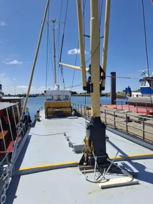 Steel Motorboat fishing trawler 2304 Photo 24