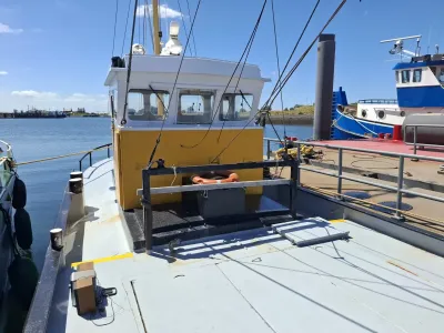 Steel Motorboat fishing trawler 2304 Photo 29