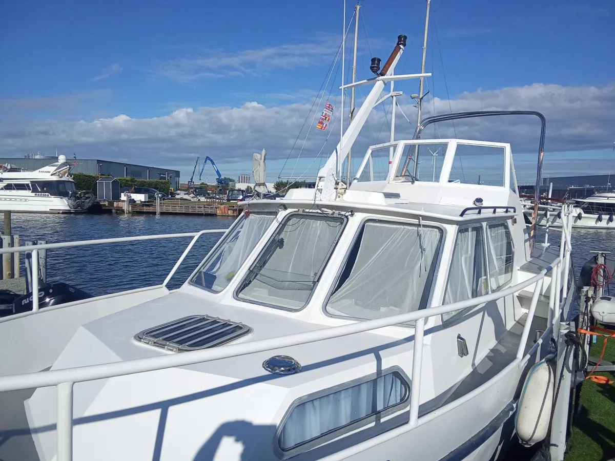 Staal Motorboot Beachcracft 1000