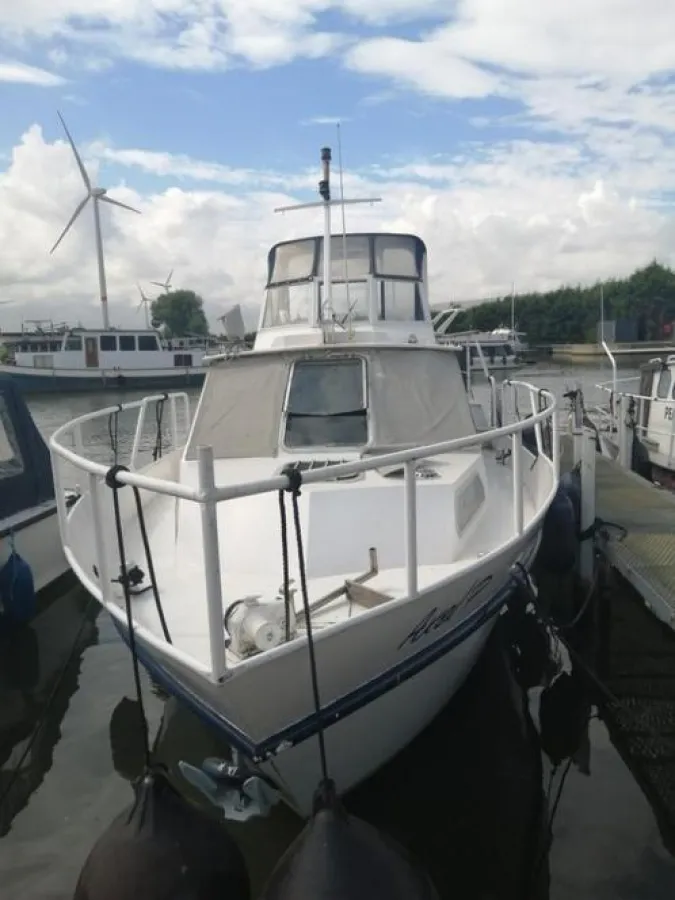 Staal Motorboot Beachcracft 1000