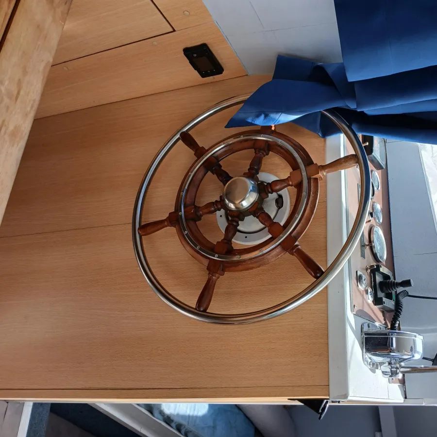 Staal Motorboot Beachcracft 1000