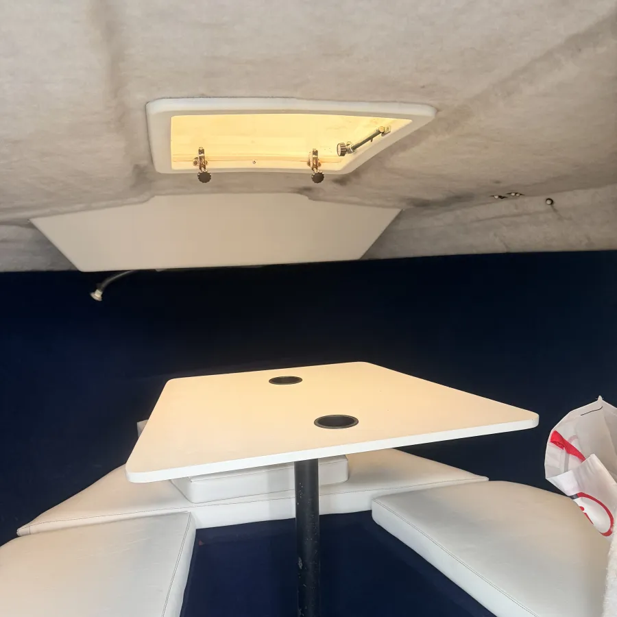 Polyester Bateau rapide Wellcraft 233 Eclipse