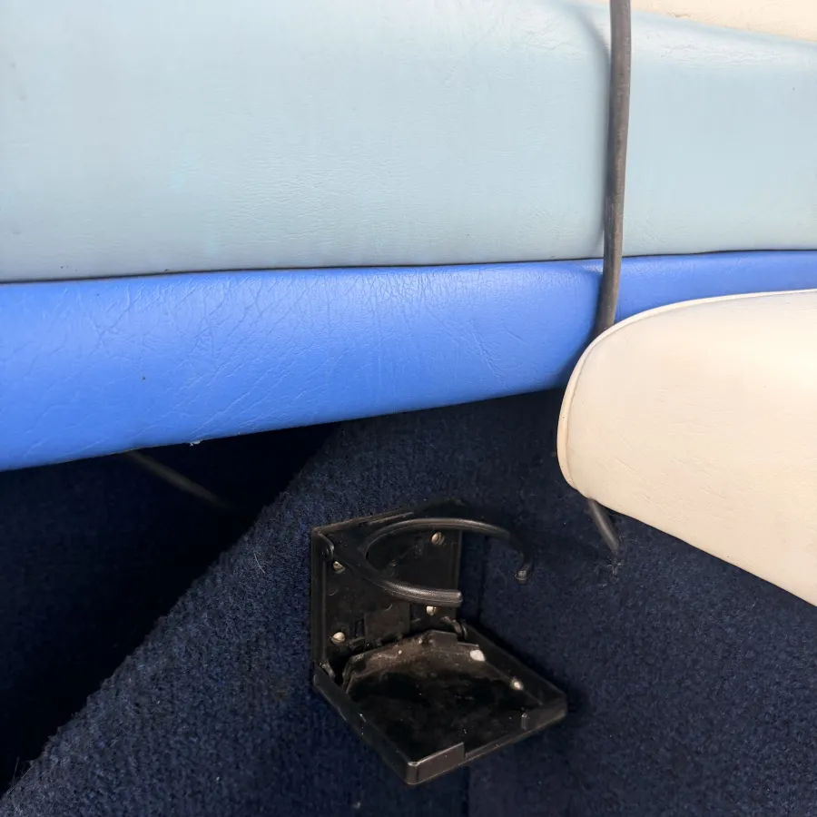 Polyester Bateau rapide Wellcraft 233 Eclipse