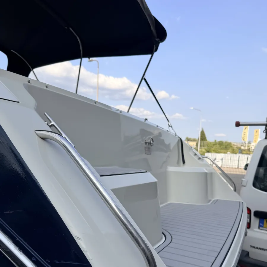 Polyester Bateau rapide Wellcraft 233 Eclipse