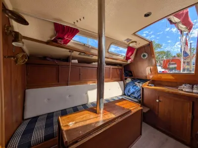 Polyester Sailboat Granada 27 Photo 6