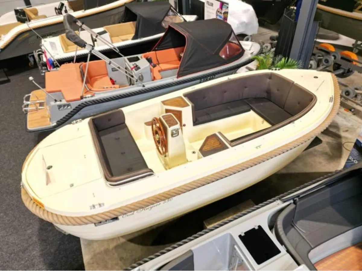 Polyester Sloop Oudhuijzer 530