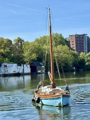 Wood Sailboat Hugh McLean & Sons Ltd Gaffelsloep Photo 16