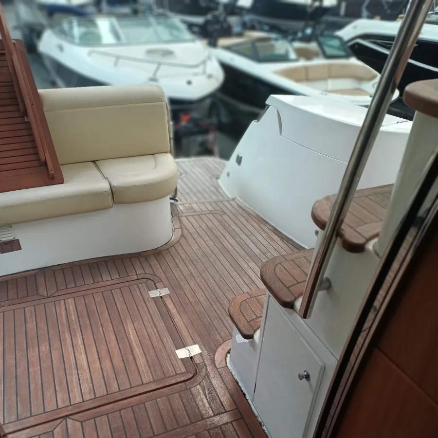 Polyester Bateau à moteur Galeon 390 FLY