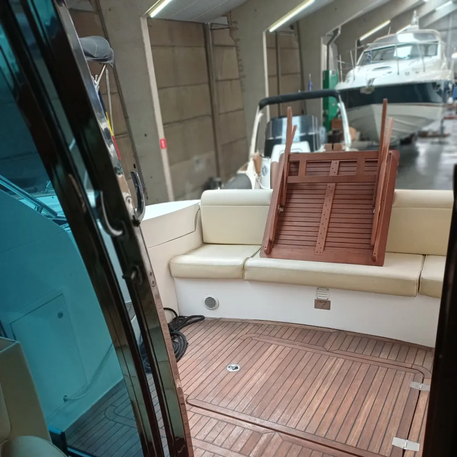 Polyester Bateau à moteur Galeon 390 FLY