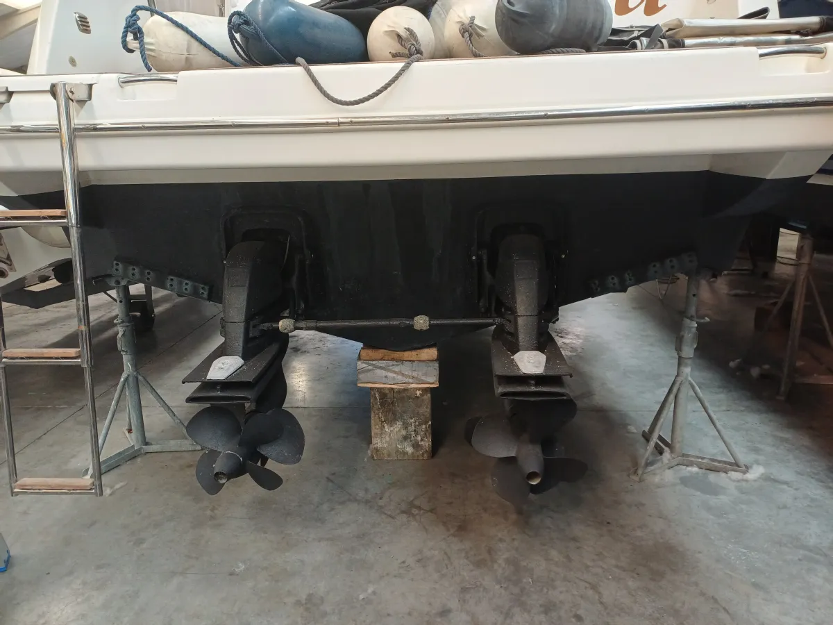 Polyester Bateau à moteur Galeon 390 FLY