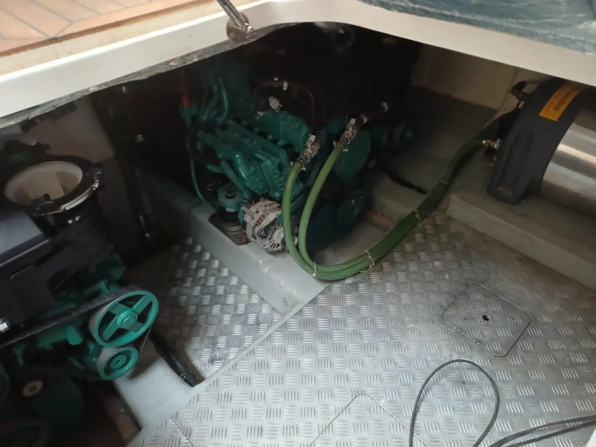 Polyester Bateau à moteur Galeon 390 FLY