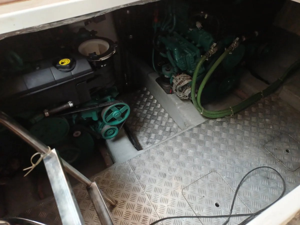 Polyester Bateau à moteur Galeon 390 FLY
