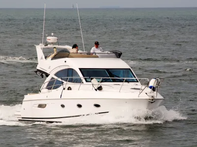 Polyester Bateau à moteur Galeon 390 FLY Photo 21