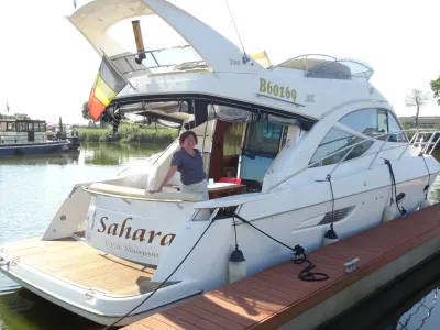Polyester Bateau à moteur Galeon 390 FLY Photo 1