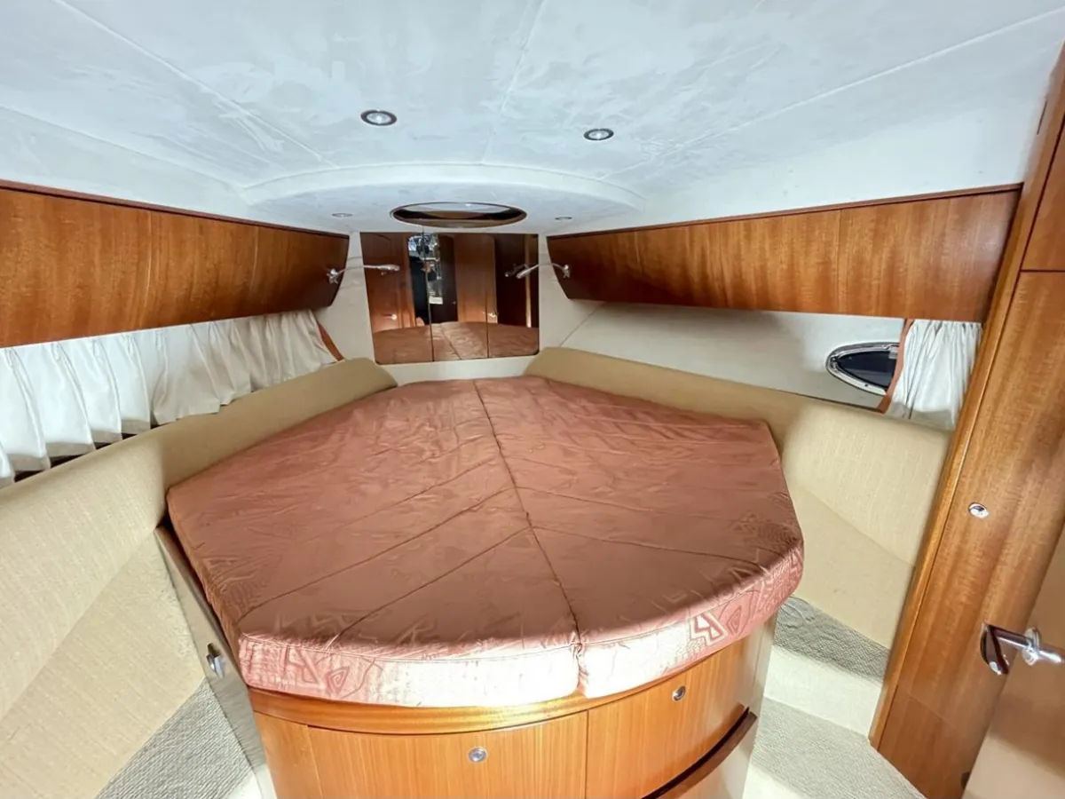 Polyester Bateau à moteur Galeon 390 FLY