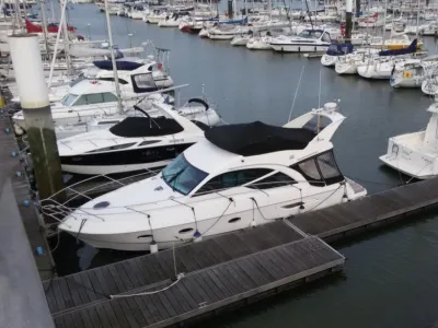 Polyester Bateau à moteur Galeon 390 FLY Photo 32