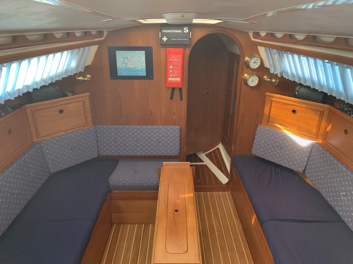 Polyester Voilier Winner 950