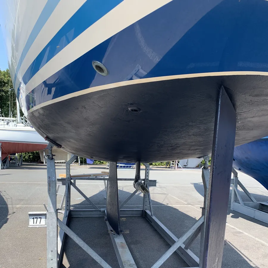 Polyester Voilier Winner 950