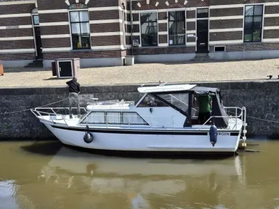 Motorkruiser 900