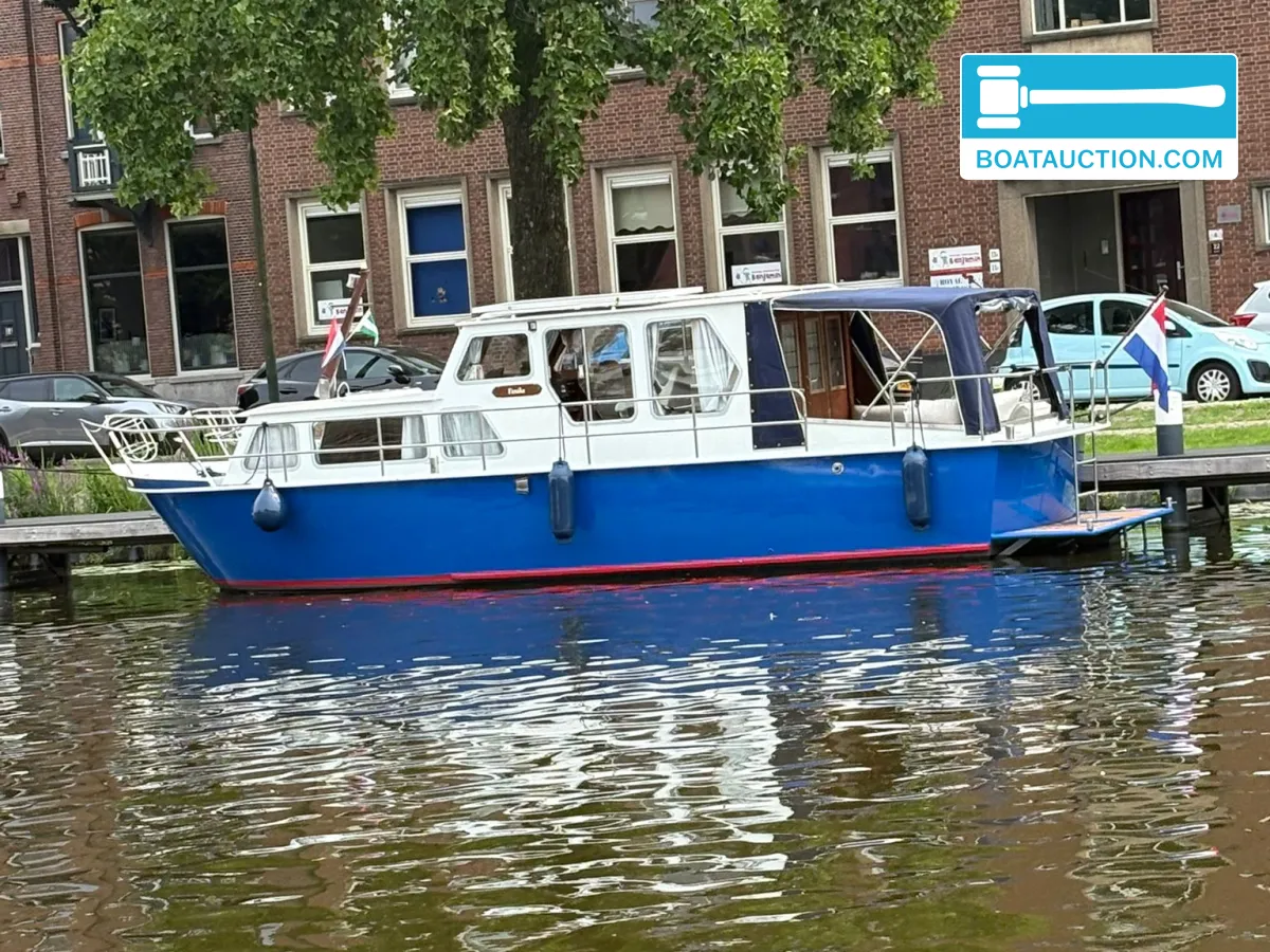 Thumbnail - Motorboat 1050