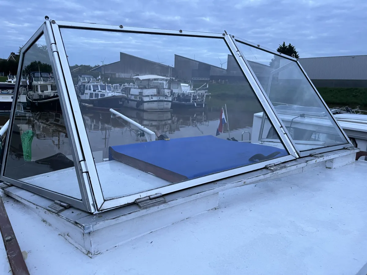 Acier Bateau à moteur Succeskruiser 900