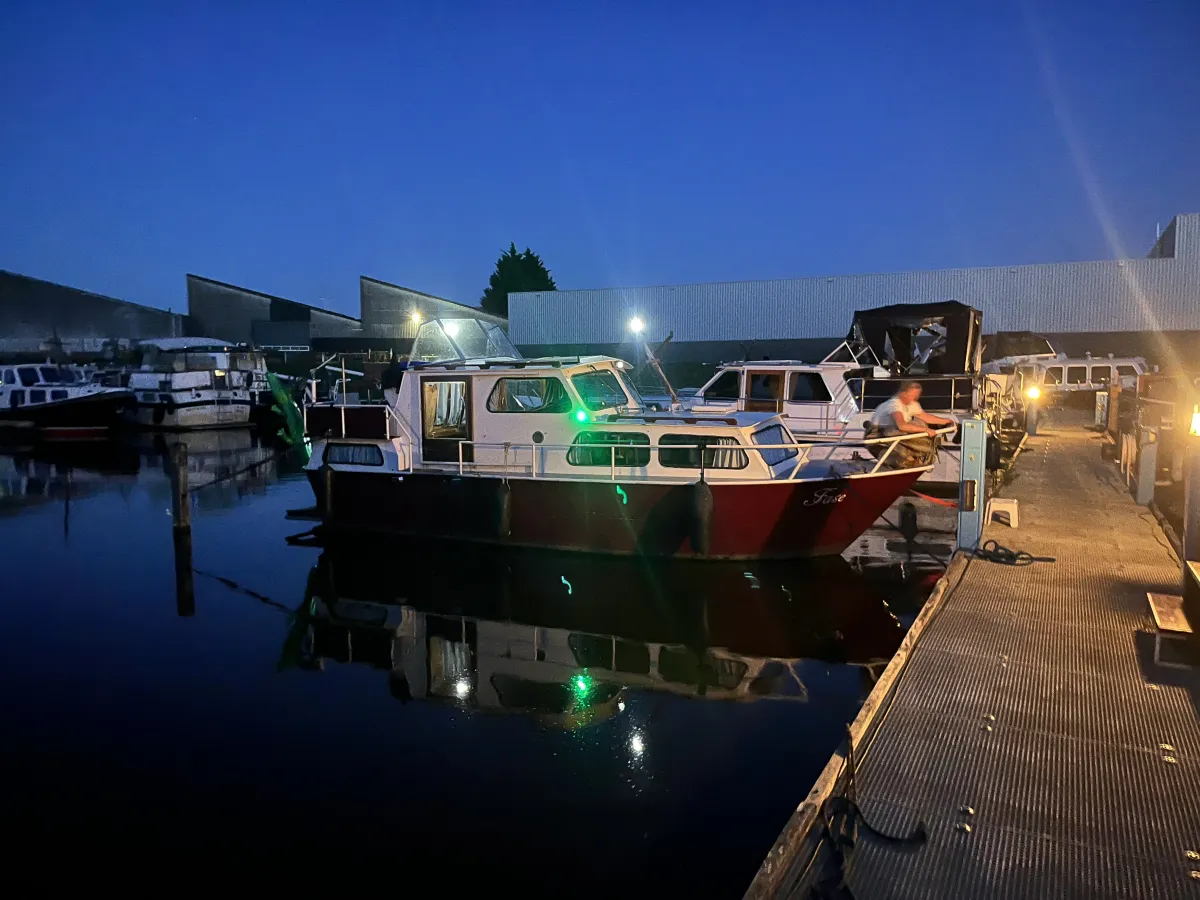Acier Bateau à moteur Succeskruiser 900