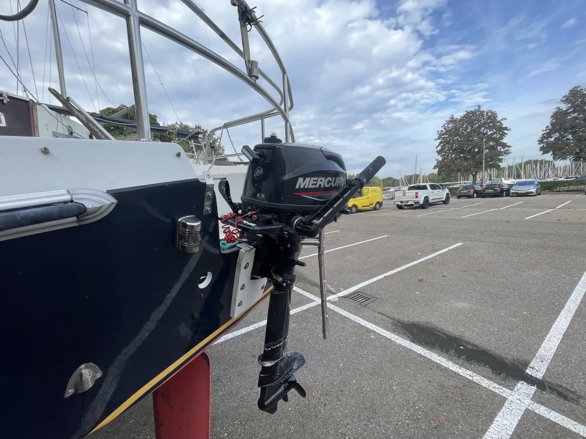 Polyester Sailboat Compromis 720