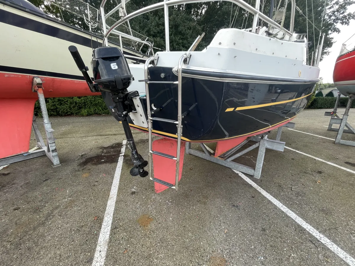 Polyester Sailboat Compromis 720
