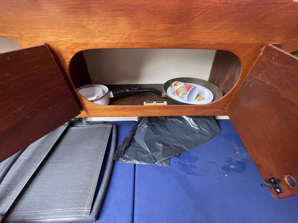 Polyester Sailboat Compromis 720