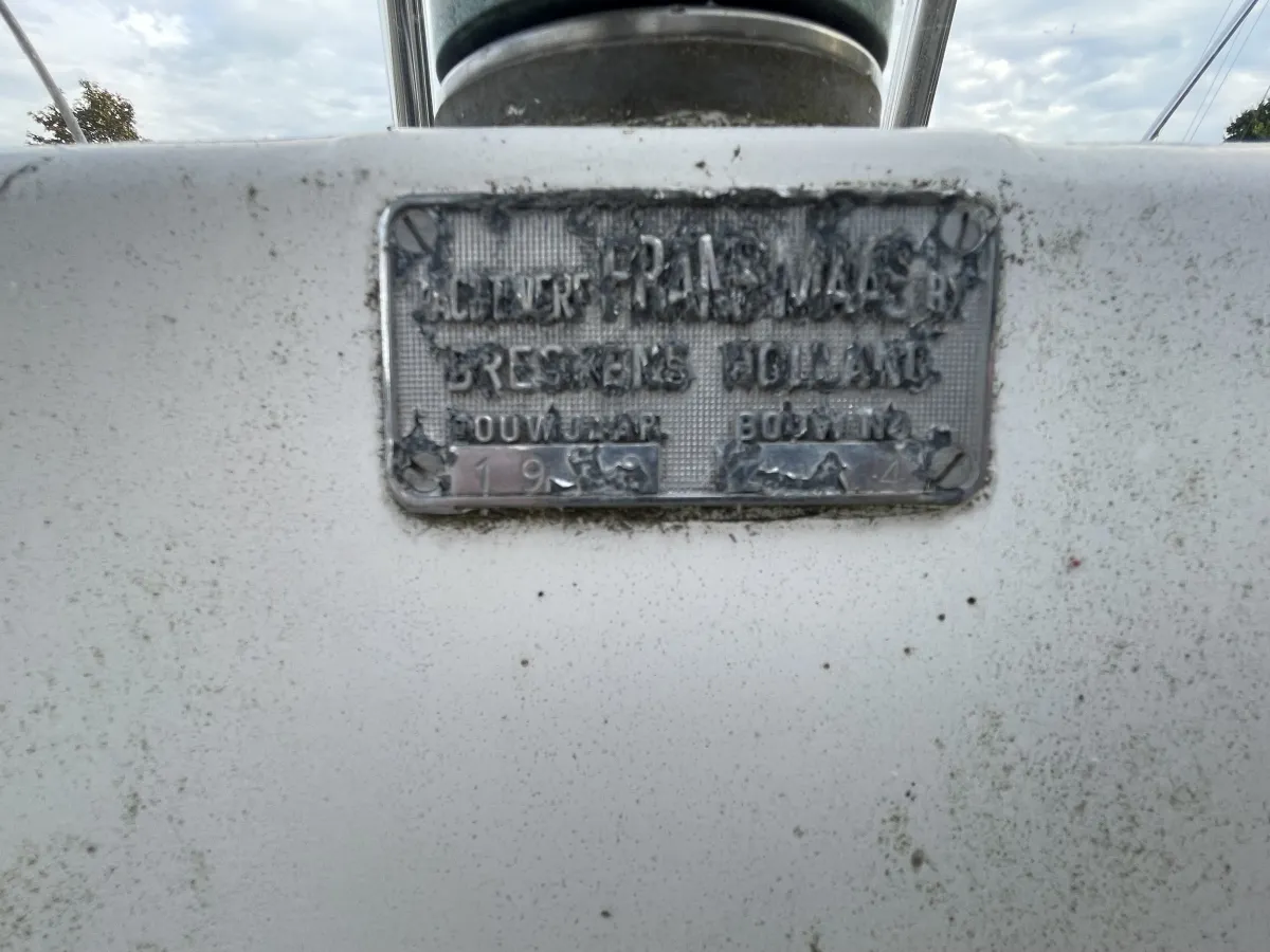 Polyester Sailboat Standfast Loper 27