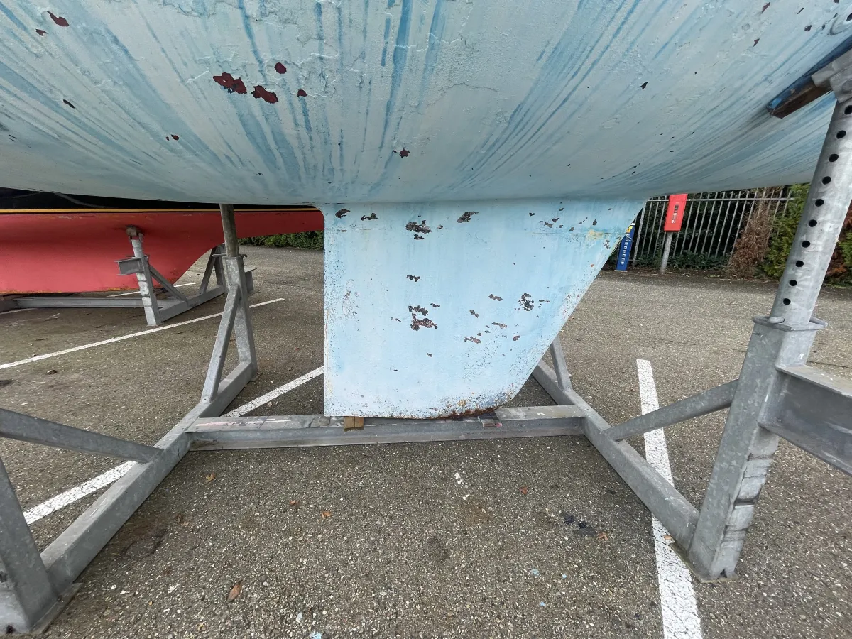 Polyester Sailboat Standfast Loper 27