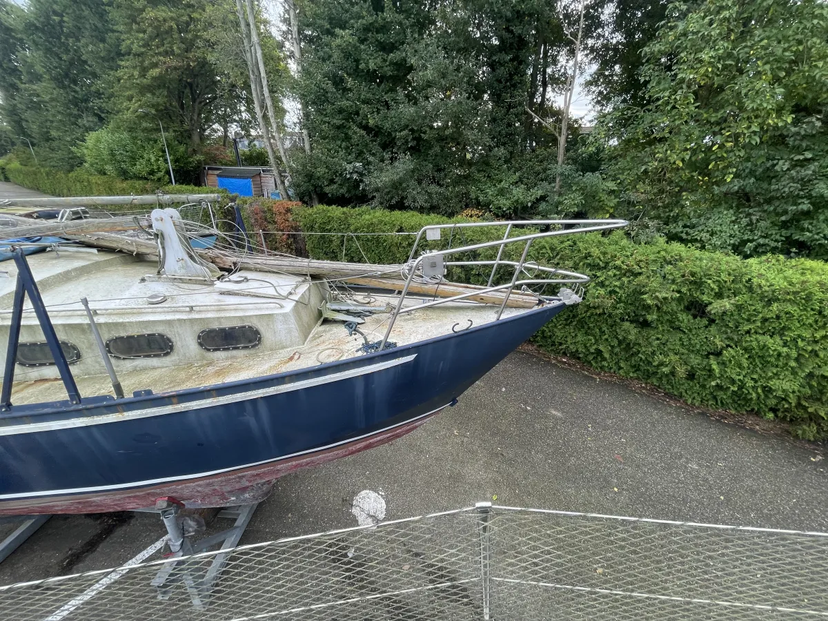 Steel Sailboat Friesland 860