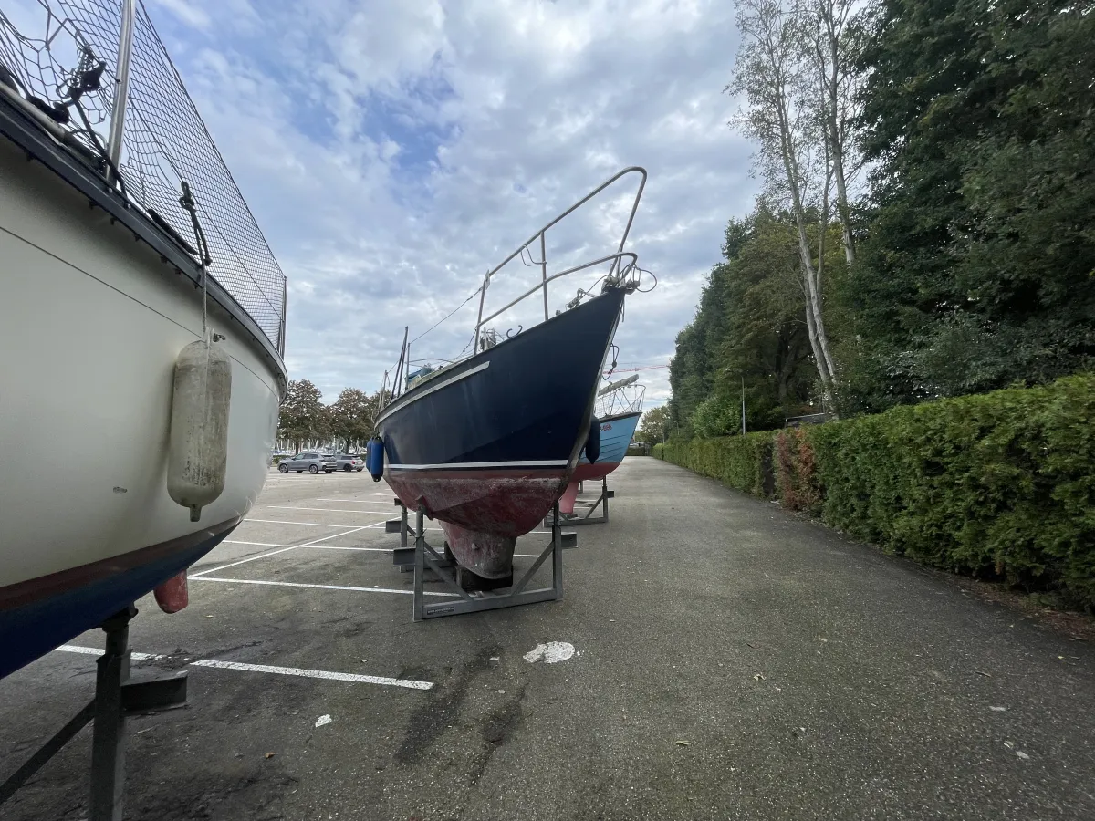 Steel Sailboat Friesland 860