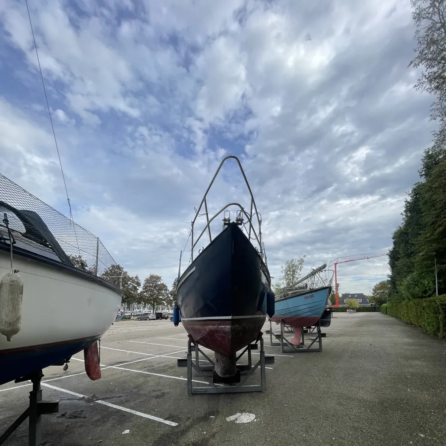 Steel Sailboat Friesland 860