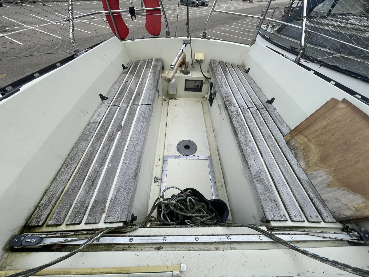 Polyester Sailboat Friendship 26