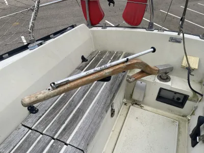 Polyester Sailboat Friendship 26 Photo 28