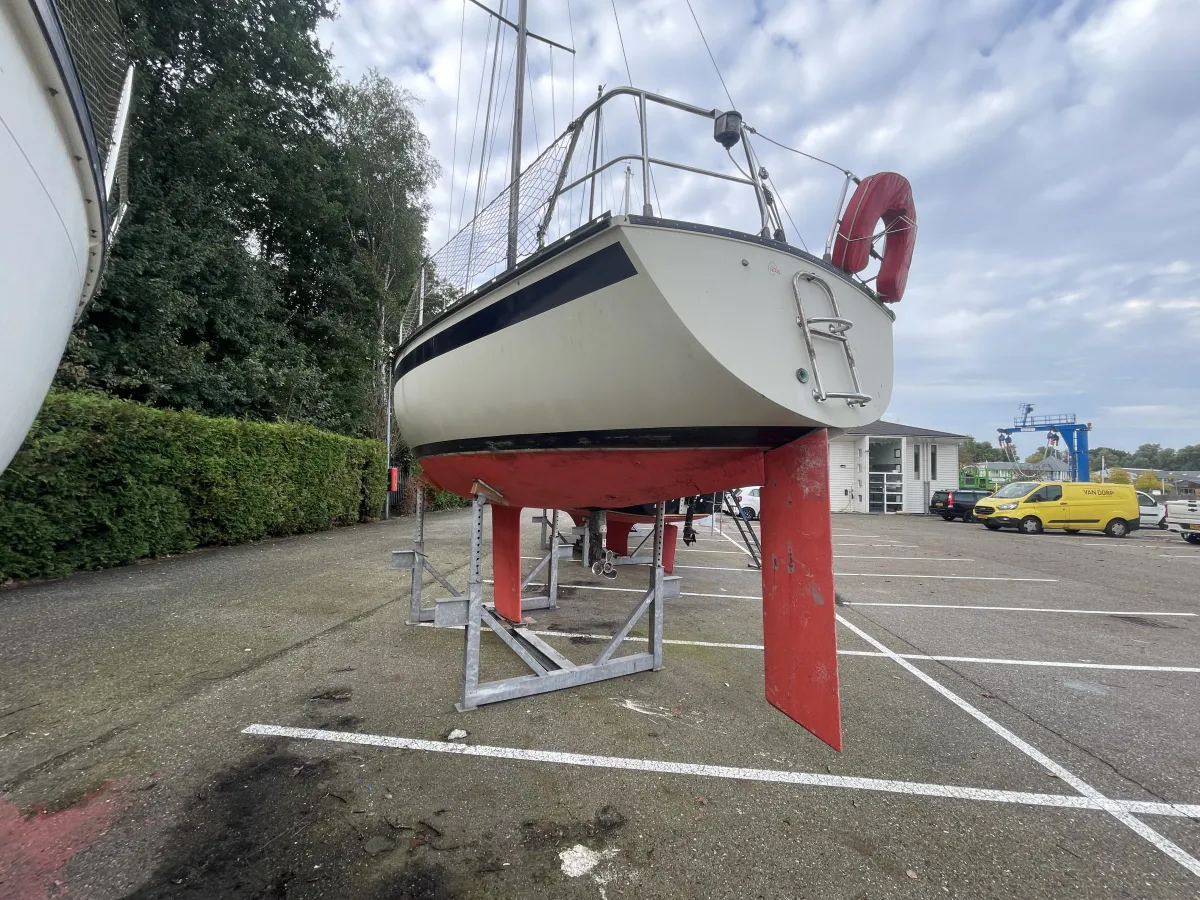 Polyester Sailboat Friendship 26