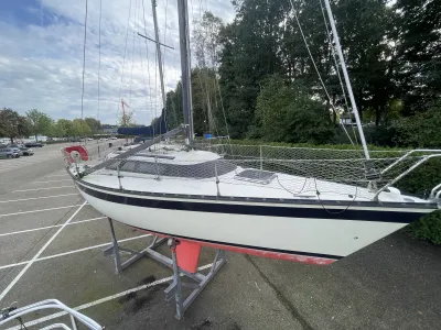 Polyester Sailboat Friendship 26 Photo 0