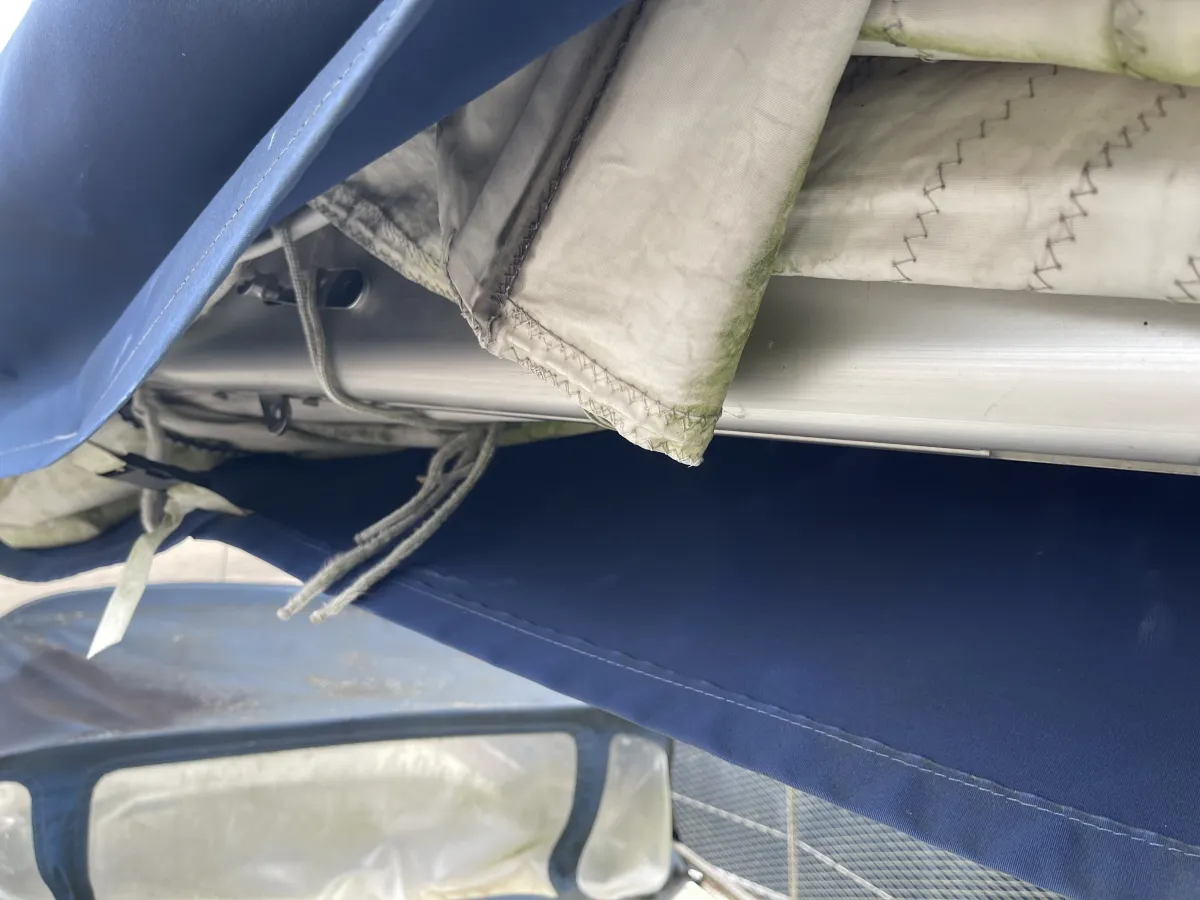 Polyester Sailboat Dufour 2800