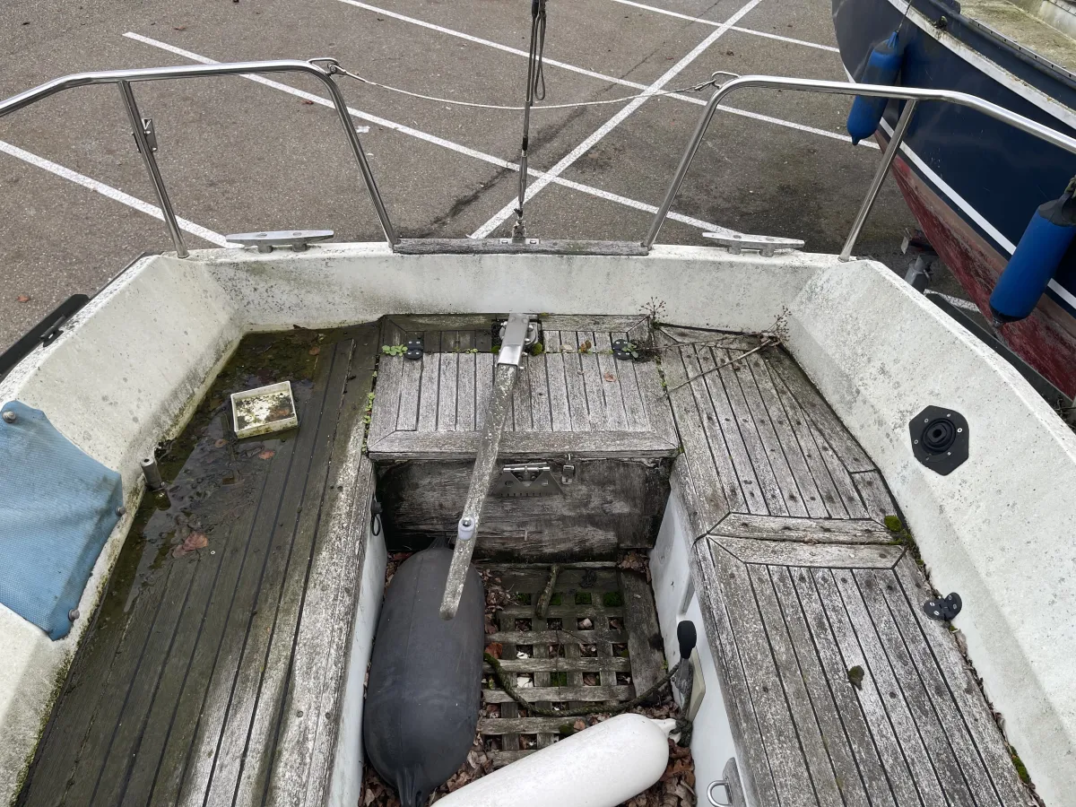 Polyester Sailboat Dufour 2800