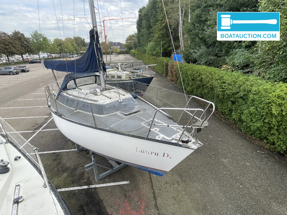 Thumbnail - Dufour 2800