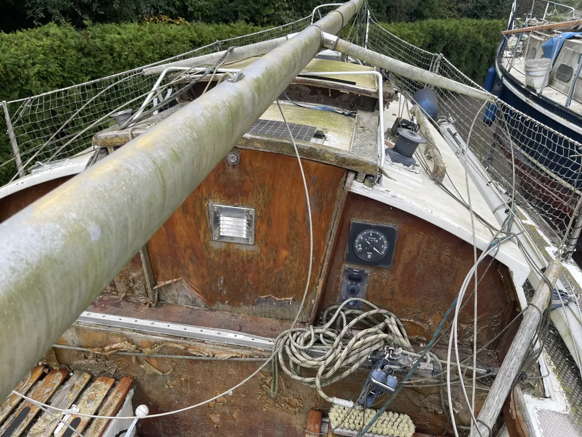 Wood Sailboat Waarschip 725