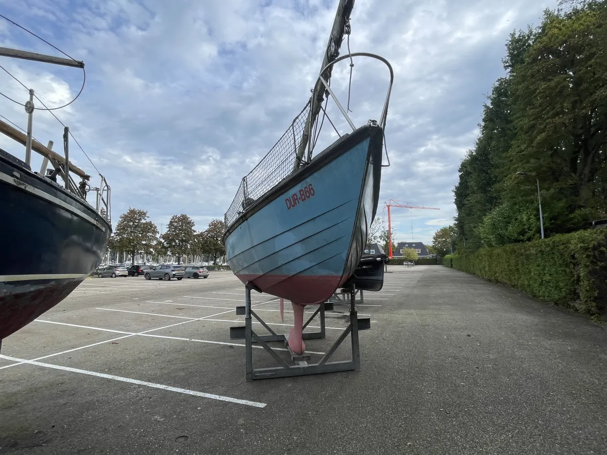 Wood Sailboat Waarschip 725