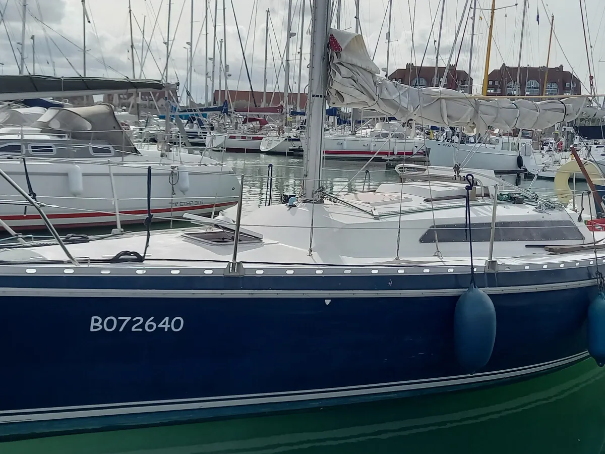 Polyester Zeilboot Jeanneau Aquila