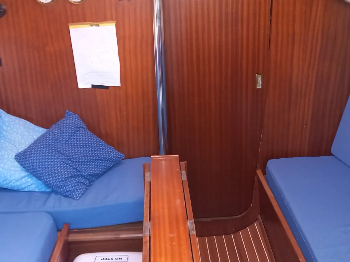 Polyester Zeilboot Jeanneau Aquila