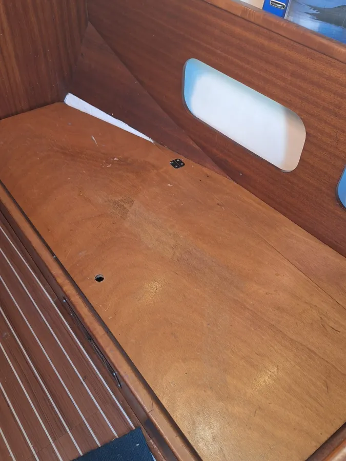 Polyester Zeilboot Jeanneau Aquila